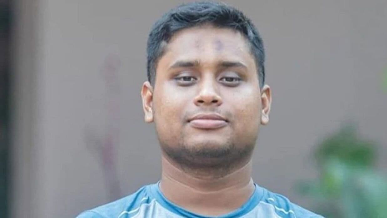 আওয়ামী রাজনীতি নিষিদ্ধসহ ৩ দাবি ঘোষণা হাসনাত আব্দুল্লাহর