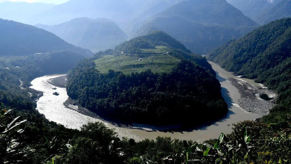 সর্ববৃহৎ জলবিদ্যুৎ বাঁধ বানাচ্ছে চীন, প্রভাব পড়তে পারে বাংলাদেশ ও ভারতে