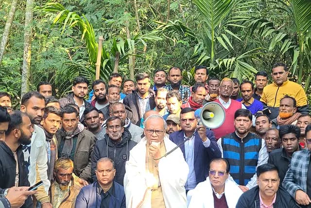 অর্থ পাচারের ঘটনা ধামাচাপা দিতেই সচিবালয়ে আগুন দেওয়া হয়েছে: রুহুল কবির রিজভী