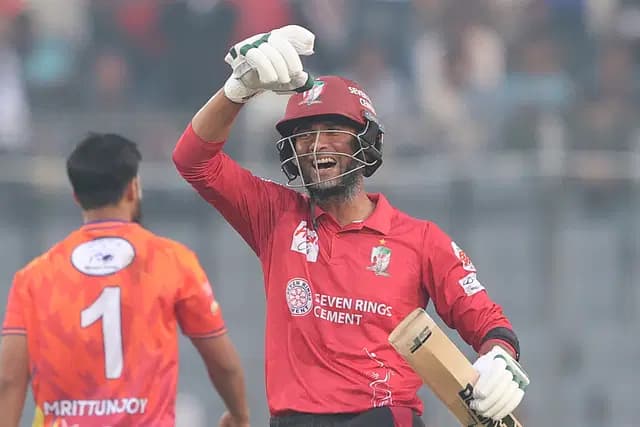 মাহমুদউল্লাহ-ফাহিম ঝড়ে বরিশালের শুরু দারুণ জয়ে